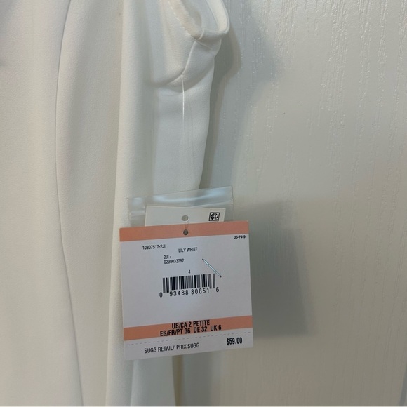 Kasper Women's Sleeveless Button-Front Ruffle Blouse in White Size 2P - Picture 5 of 10